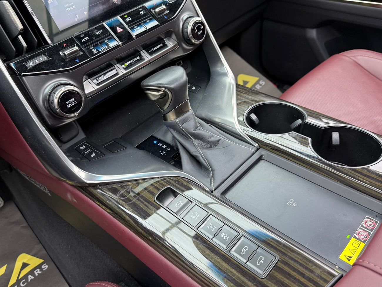 لكزس LX 600 2024 Lexus LX 600 Signature, April/2028 Lexus Warranty, Lexus Full Service History, GCC