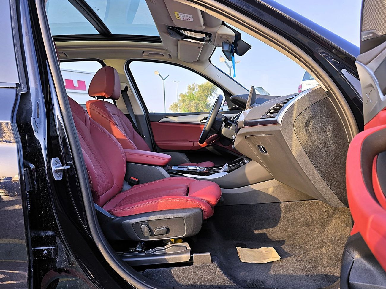 بي أم دبليو iX3 BMW iX3 Creative 2025 Model Black Color