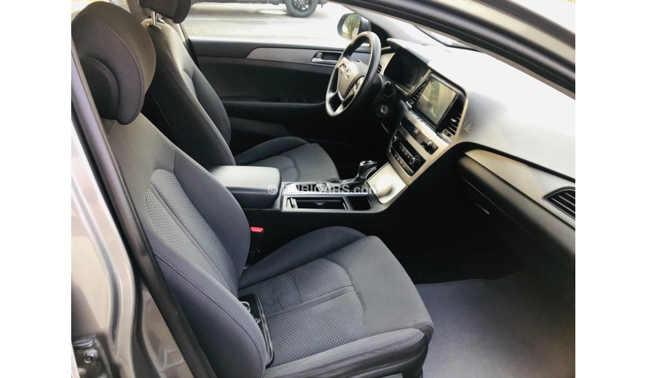 Hyundai Sonata SE Model 2017 GCC CAR PERFECT CONDITION INSIDE AND OUTSIDE FULL ELECTRIC CONTROL STEERING CONTROL