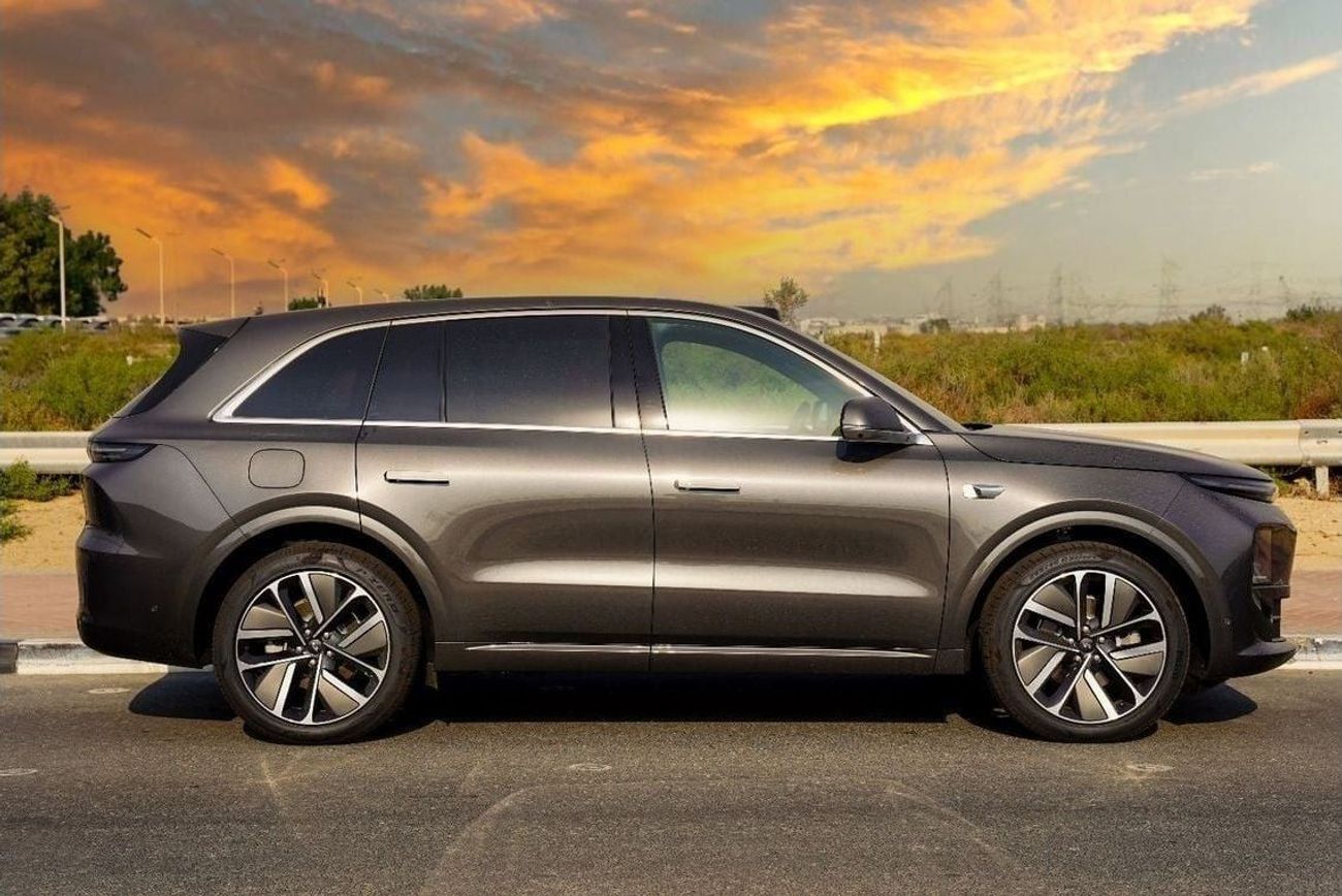 لي اوتو L6 2025 Li Auto L6 Max 1.5L Turbo Range Extended Gray 0Km