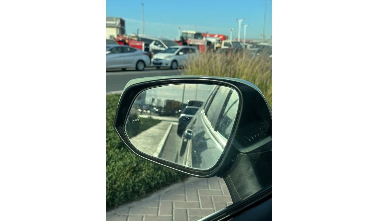 Toyota RAV4 XLE 4WD push start, leather seats,