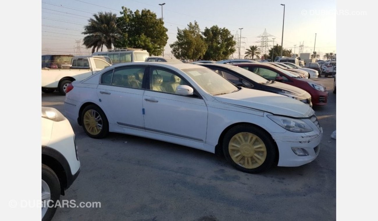 Hyundai Genesis FULL OPTION 3.3