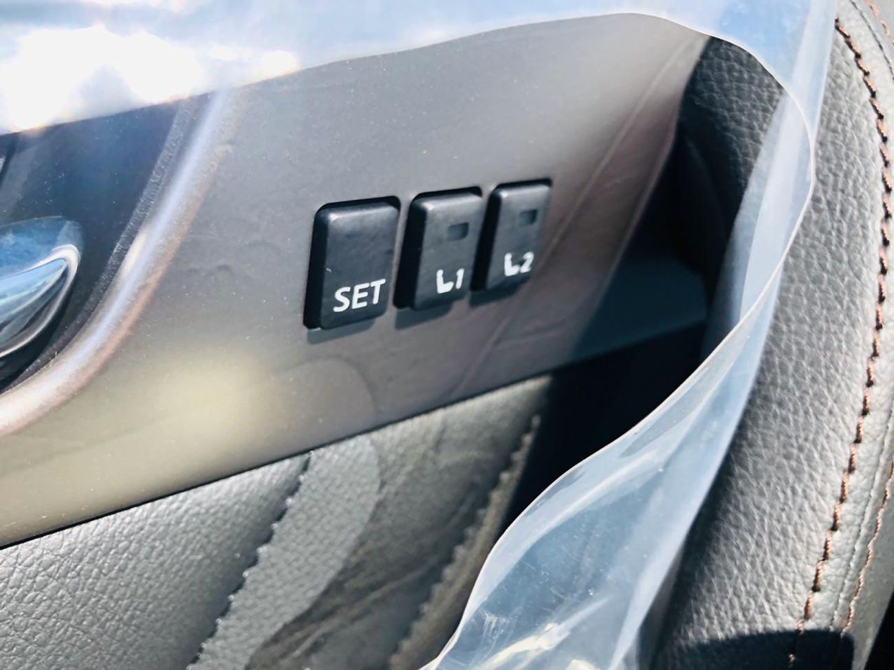 Infiniti Q70 3.7L ENGINE, FULL OPTION, POWER-MEMORY AND LEATHER SEATS, DVD&REAR CAMERA, PUSH START, CODE-IQX70