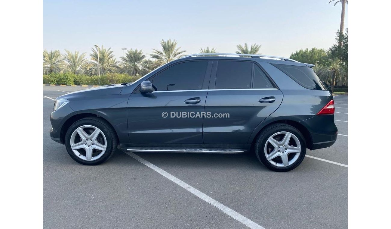 Mercedes-Benz ML 350 AMG Mercedes ML-350 2014 GCC V6 Perfect Condition - Full Option