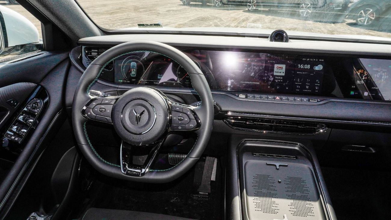 Voyah Free 318 Voyah Free || 1357 KM Range || Brand New || 2024