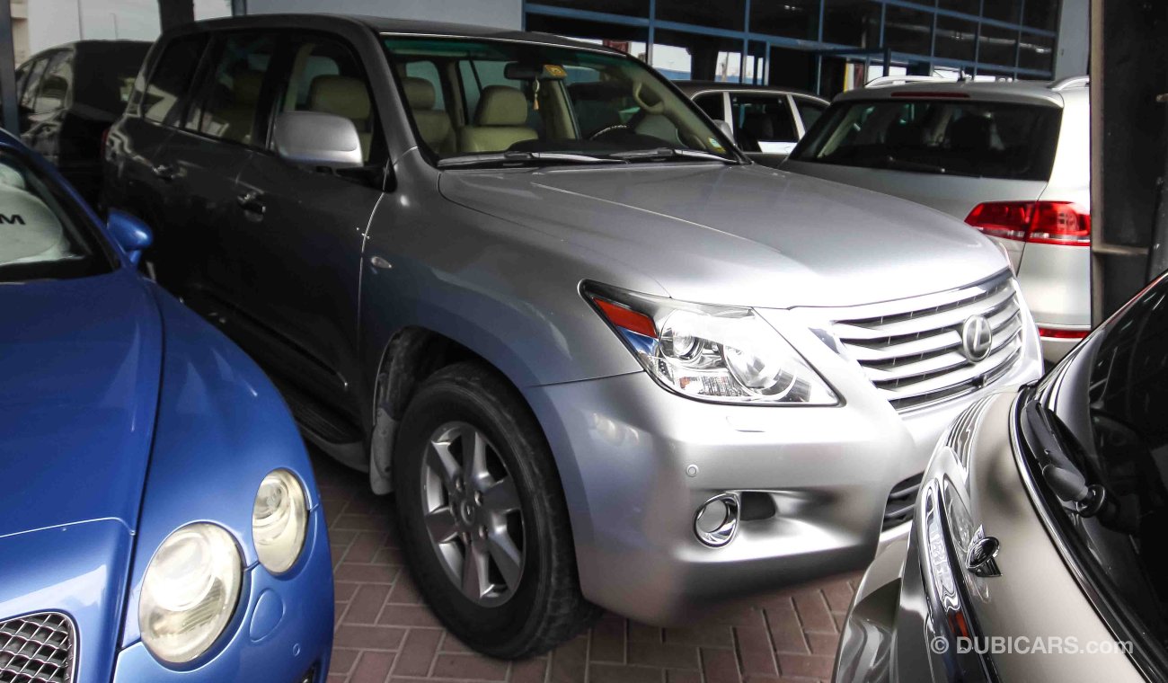 Lexus LX570