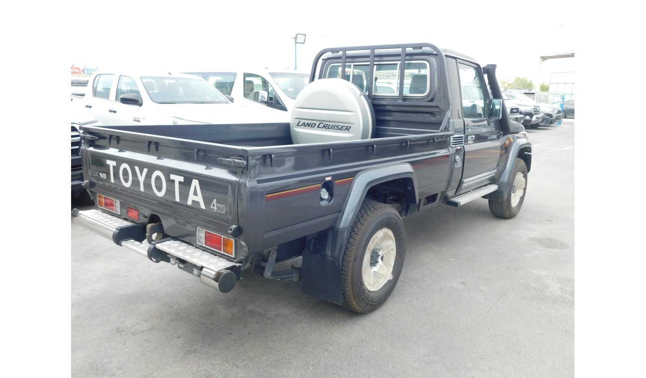 Toyota Land Cruiser Pick Up 79 LX LIMITED V8 4.5L TURBO DIESEL 4WD MANUAL TRANSMISSION