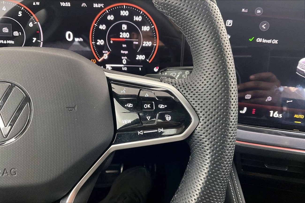 Volkswagen Touareg 3.0 V6 TFSI R-LINE 4WD AUTO | Guaranteed Warranty | 0 Down Payment