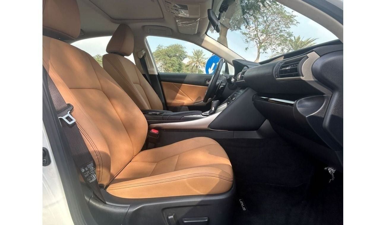 Lexus IS300 Excellence 2.0L LEXUS IS300 2019 GCC AL FUTTAIM LOW MILEAGE SINGLE OWNER IN MINT CONDITION