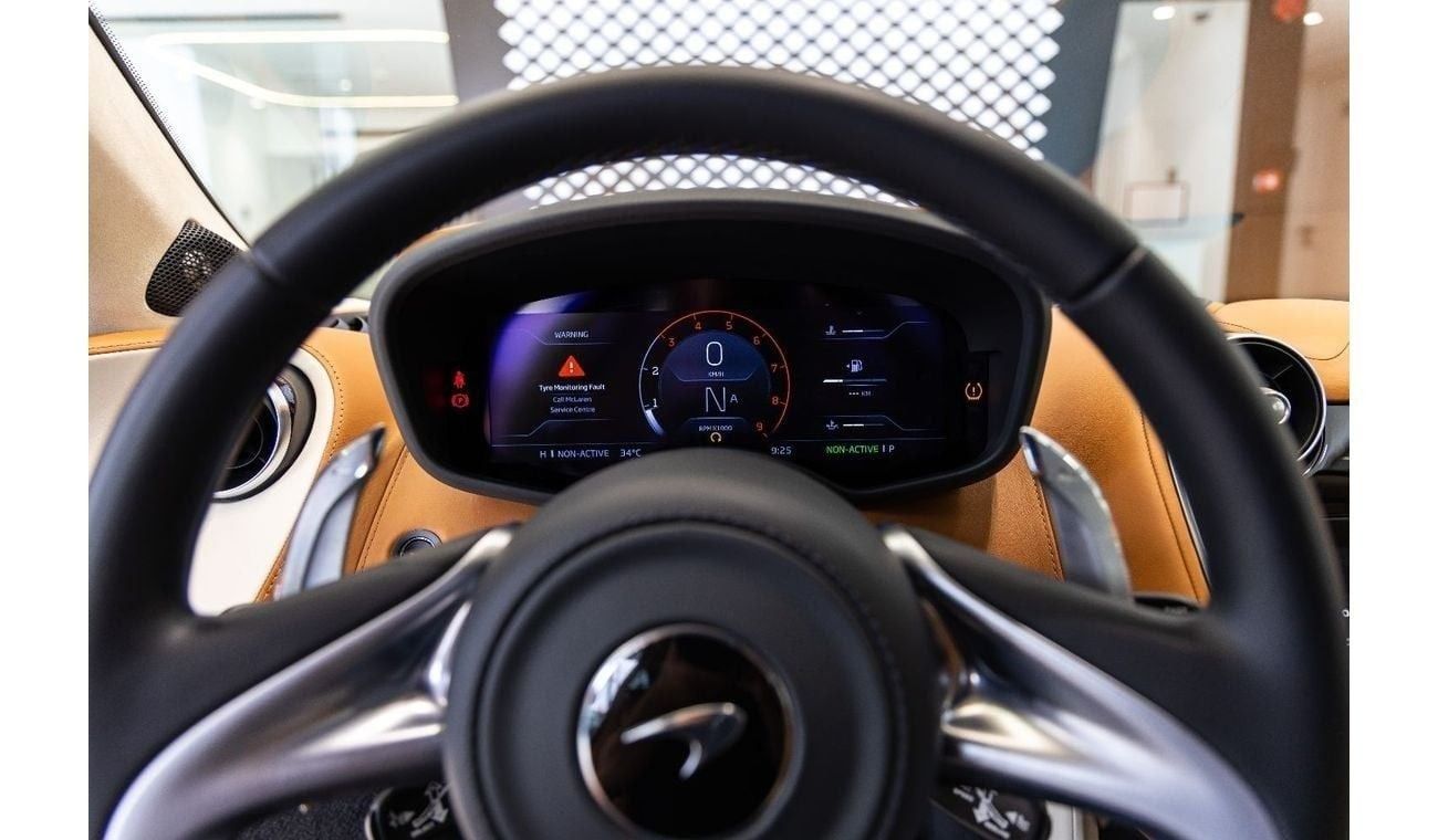 McLaren GT McLaren GT, 2 Tone Interior Exterior, Panoramic, Excellent Condition, 2022 With Warranty