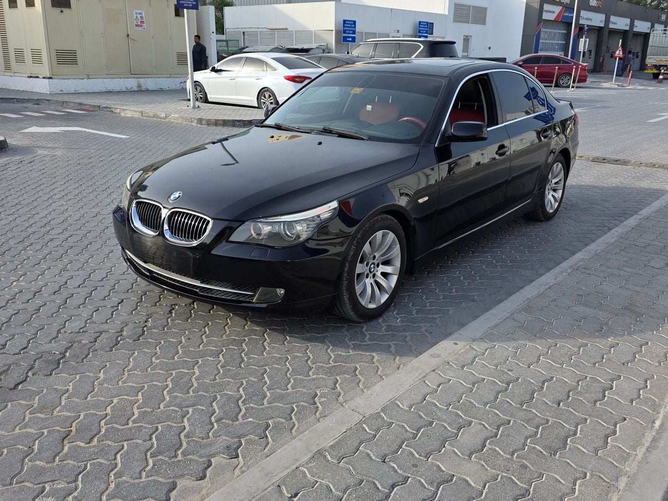 BMW 523i