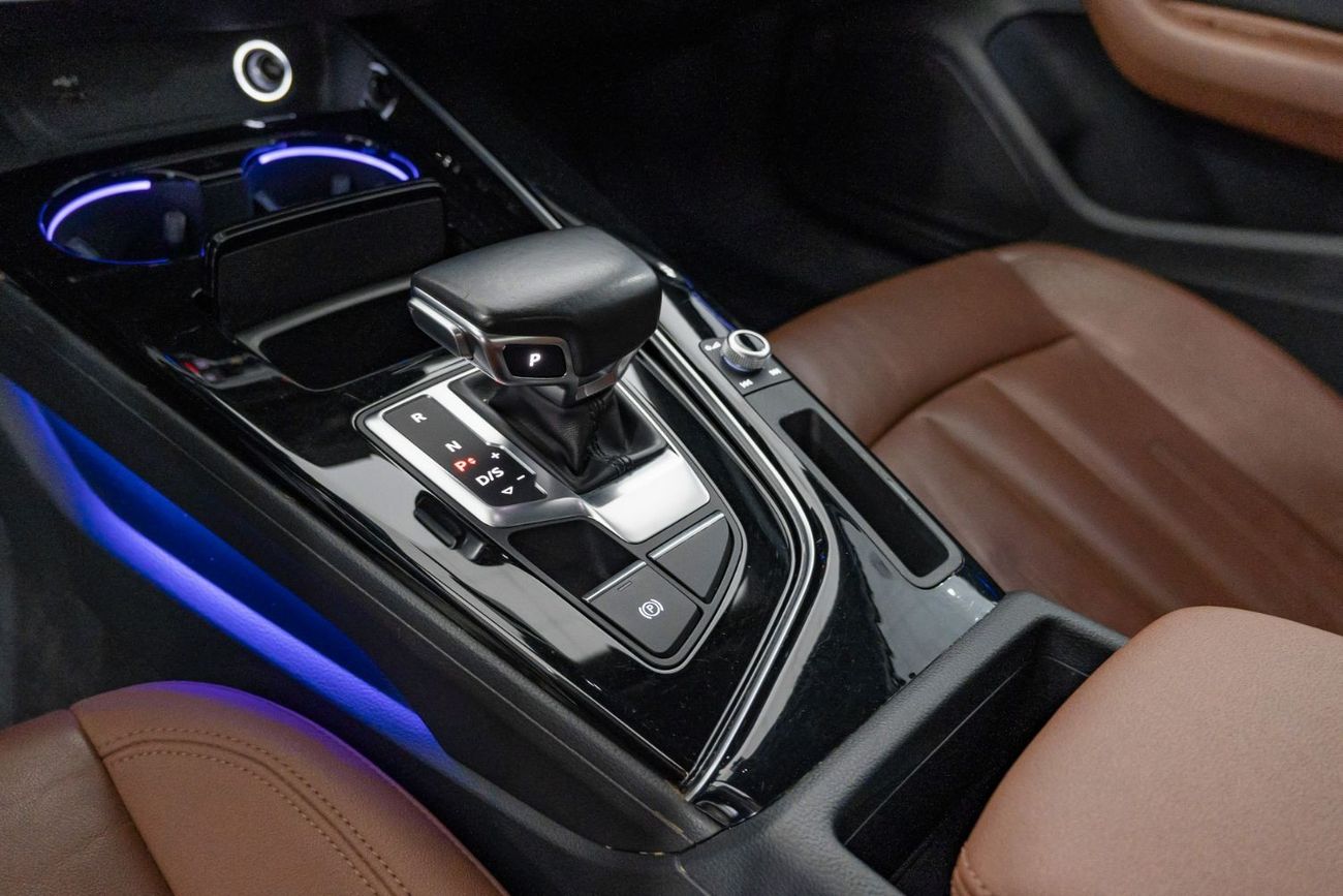 Audi A4 35 TFSI S Line