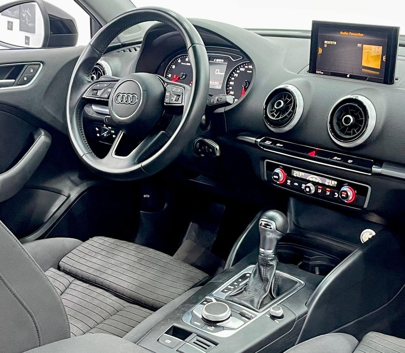 Audi A3 30 TFSI Basic 2020 Audi A3 30TFSI, Agency Warranty + Service Contract, GCC