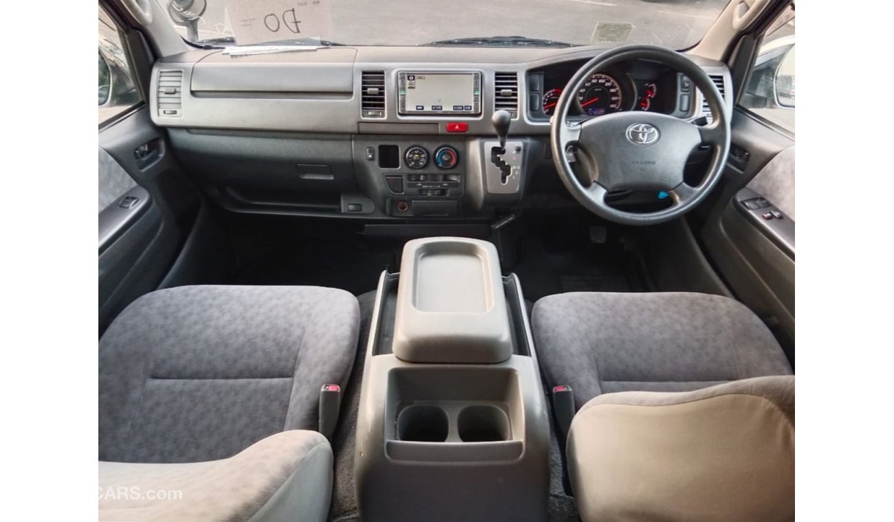 تويوتا هاياس TOYOTA HIACE VAN RIGHT HAND DRIVE (PM1416)