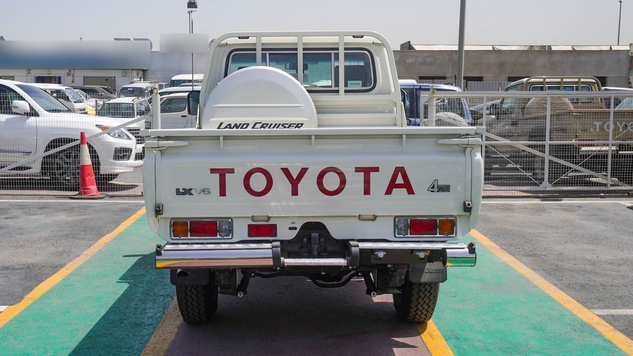 Toyota Land Cruiser Pick Up 4.0L V6 Single Cabin M/T