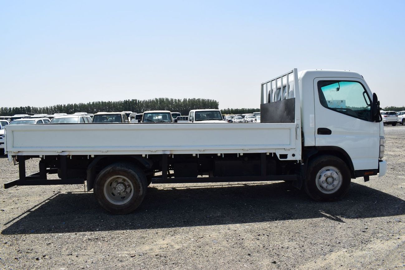 Mitsubishi Fuso Canter Mitsubishi Canter Pick up, model:2015. Free of accident with low mileage