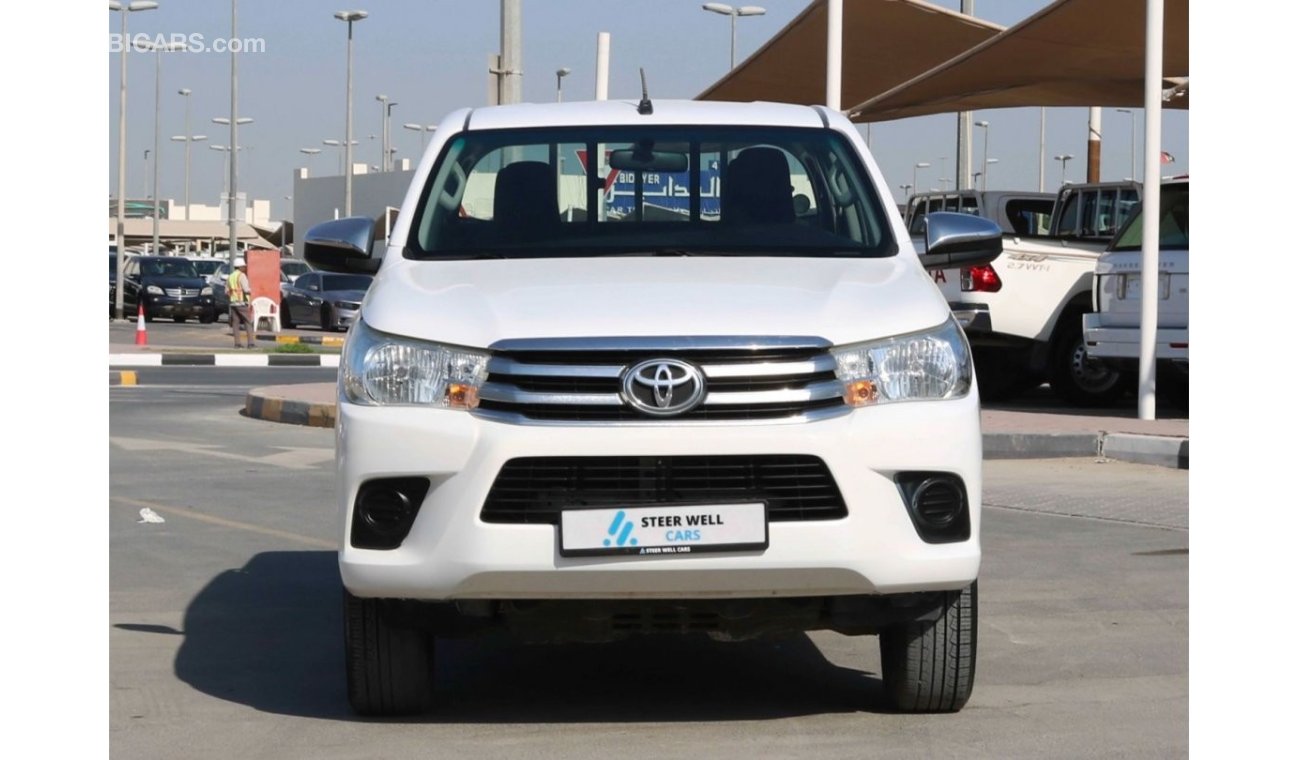 Toyota Hilux 2017 | HILUX 4X4 DOUBLE CABIN PICKUP WITH GCC SPECS AND EXCELLENT CONDITION