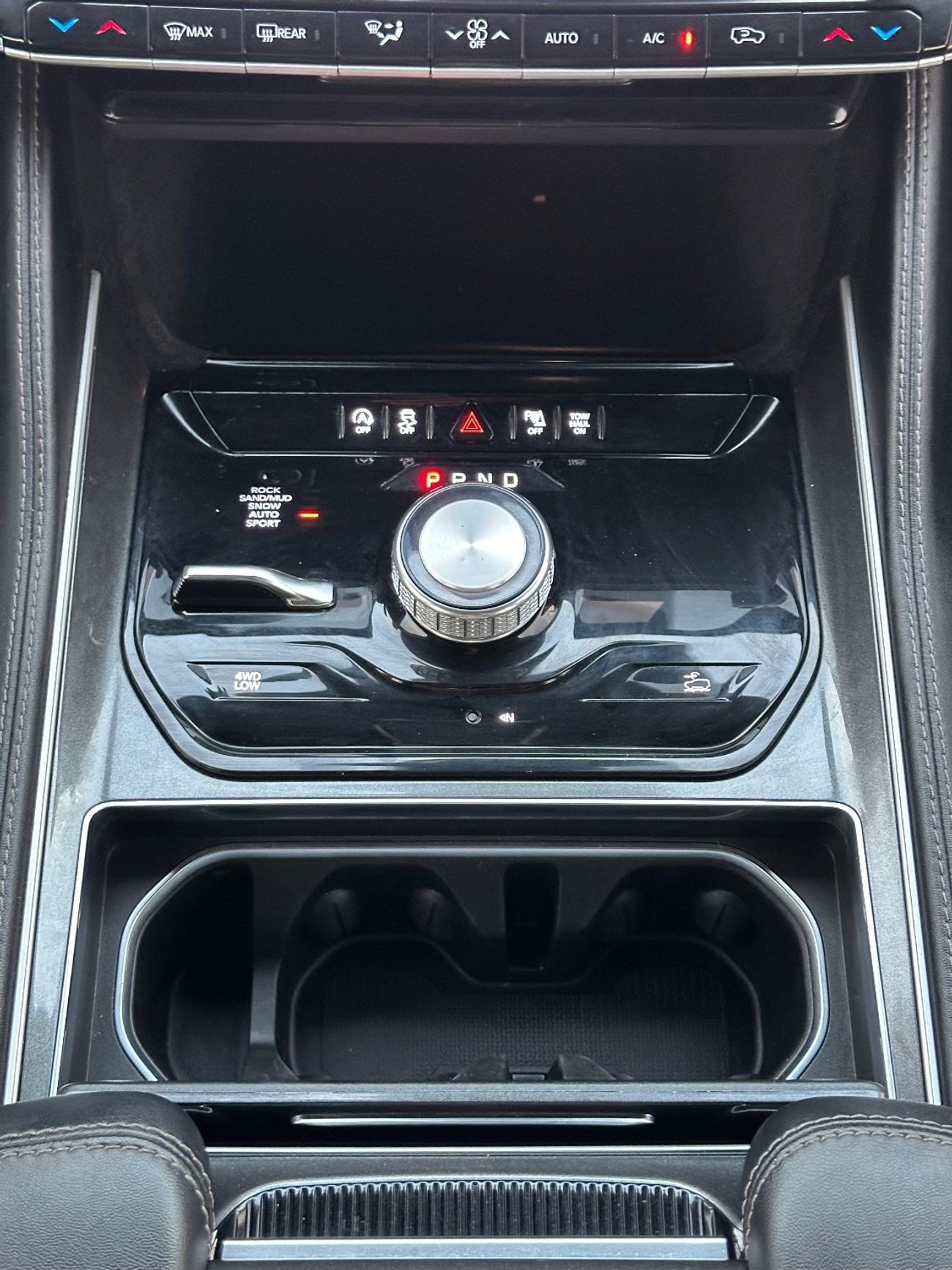 Jeep Wagoneer L Series I 2023 AWD