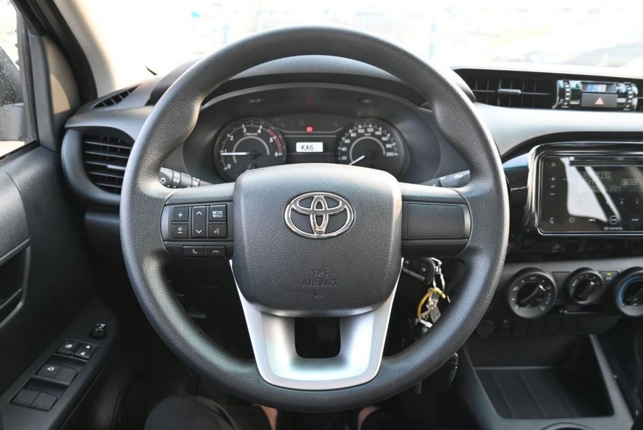 تويوتا هيلوكس Toyota Hilux 2.4L Diesel, Pickup, 4WD, 4Doors, M/T