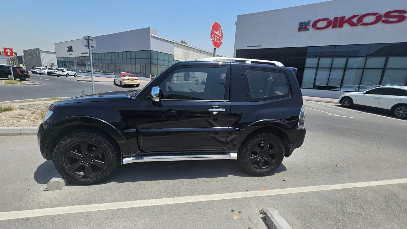 Mitsubishi Pajero GLS Highline 3.8L (241 HP)