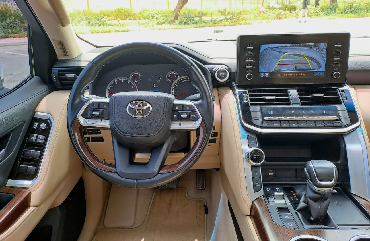 Toyota Land Cruiser GXR 4.0L 2022 4.0L FULL OPTION (3270/-MONTHLY)