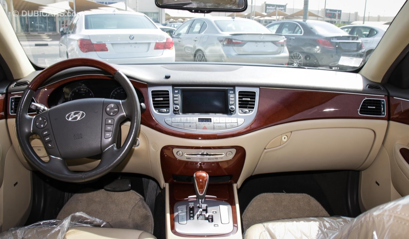 Hyundai Genesis 3.8L