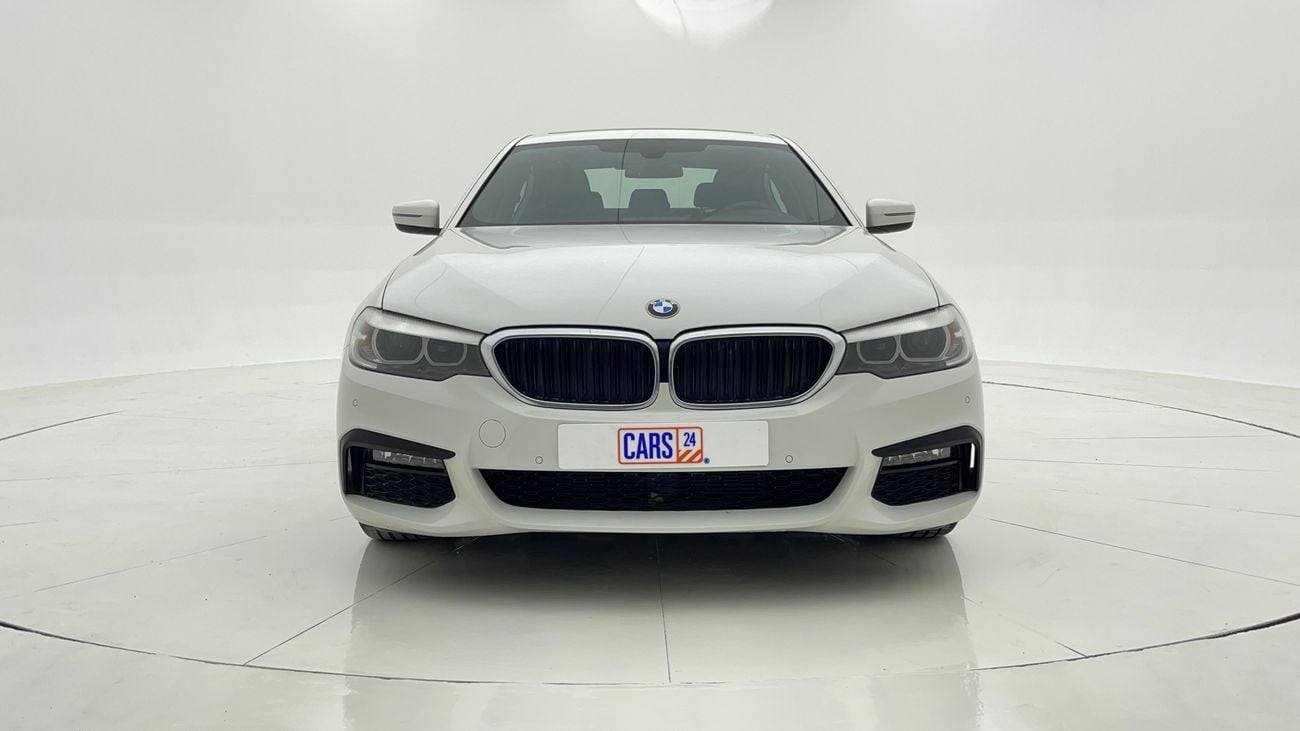 بي أم دبليو 520i M SPORT 2 | بدون دفعة مقدمة | اختبار قيادة مجاني للمنزل