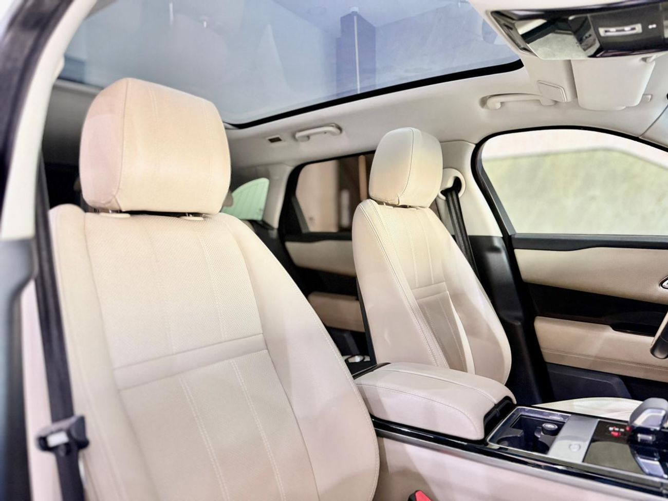 لاند روفر رينج روفر فيلار P300 R-Dynamic SE 2.0L