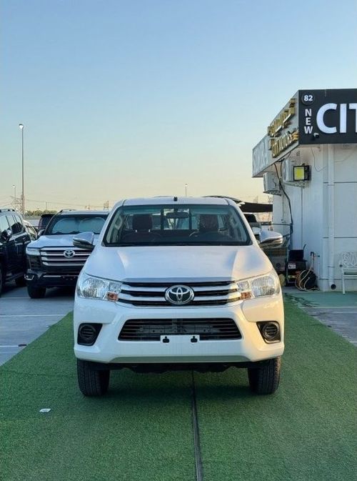 Toyota Hilux Toyota hilux 2.7 Petrol Automatic DLX