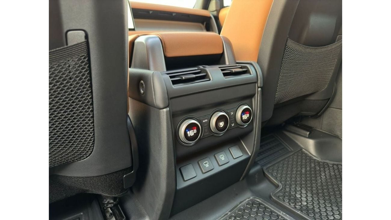 Land Rover Defender LAND ROVER DEFENDER V6 MODEL 2024 ZERO KM GCC SPECS UNDER WARRANTY + SERVICE