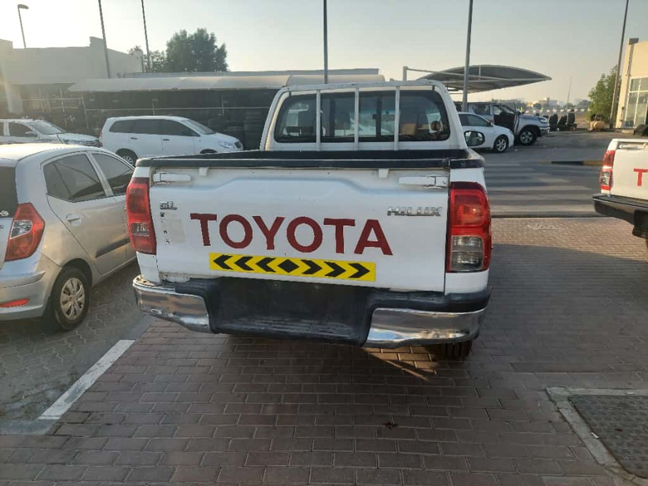 Toyota Hilux DC 2.7L 4WD PETROL AUTOMATIC TRANSMISSION