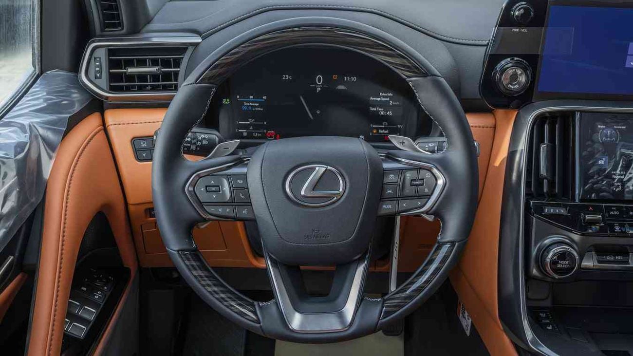 لكزس LX 700h VIP ECTAV0005 - لكزس LX700h F سبورت موديل 2026 - محرك هجين سعة 3.5 لتر، ناقل حركة أوتوماتيكي - لون أسود 