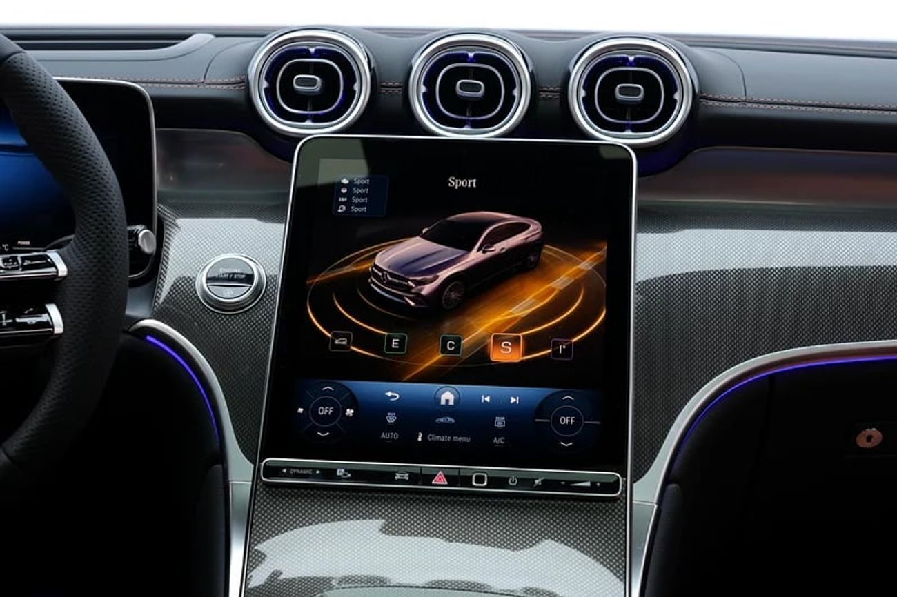 مرسيدس بنز GLC كوبيه 200 Arrival | 200 Coupe | GCC km | Agency Warranty | AMG Package