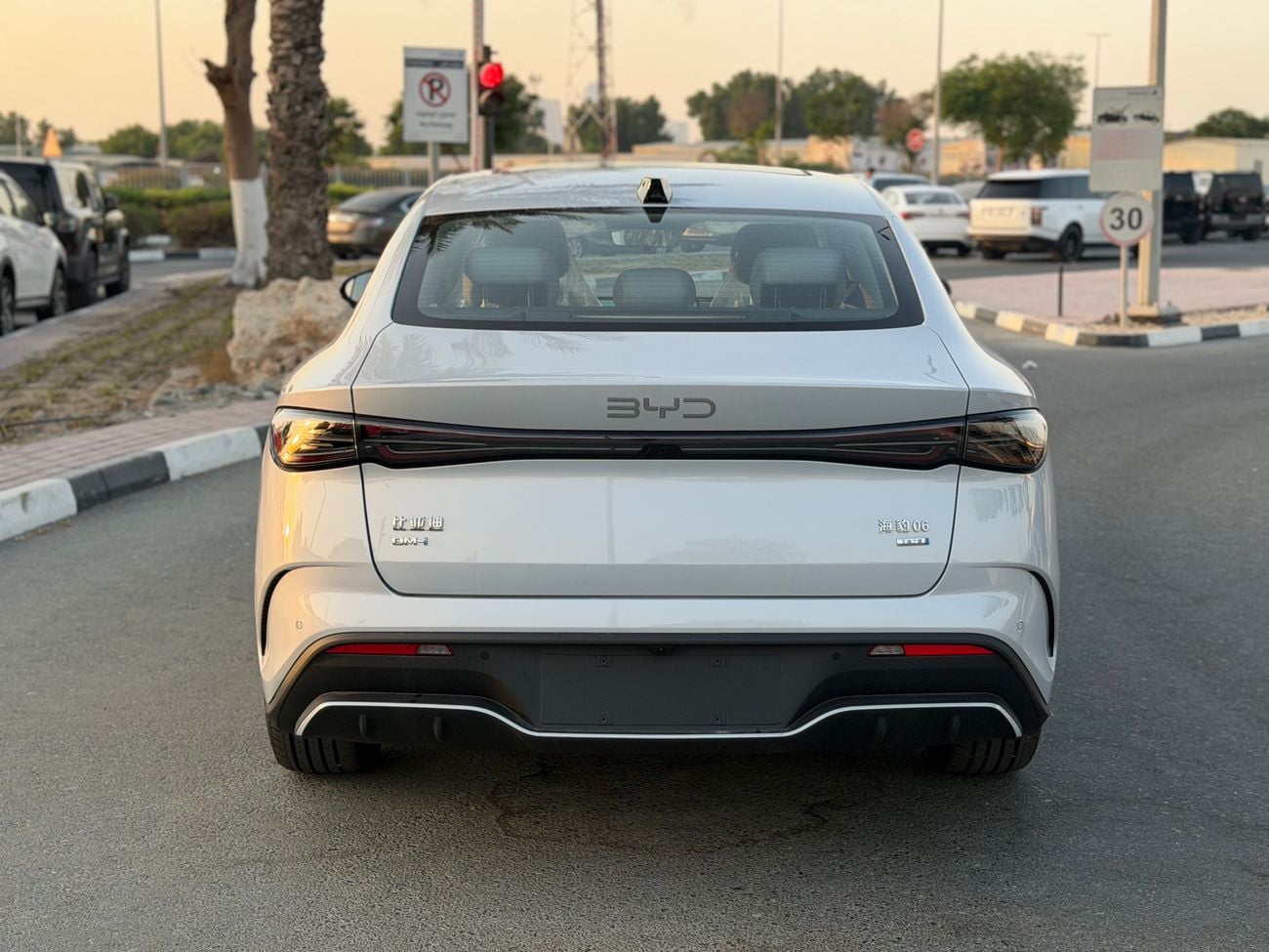 بي واي دي سيل 06 دي إم-آي Flagship DM-i 210KM