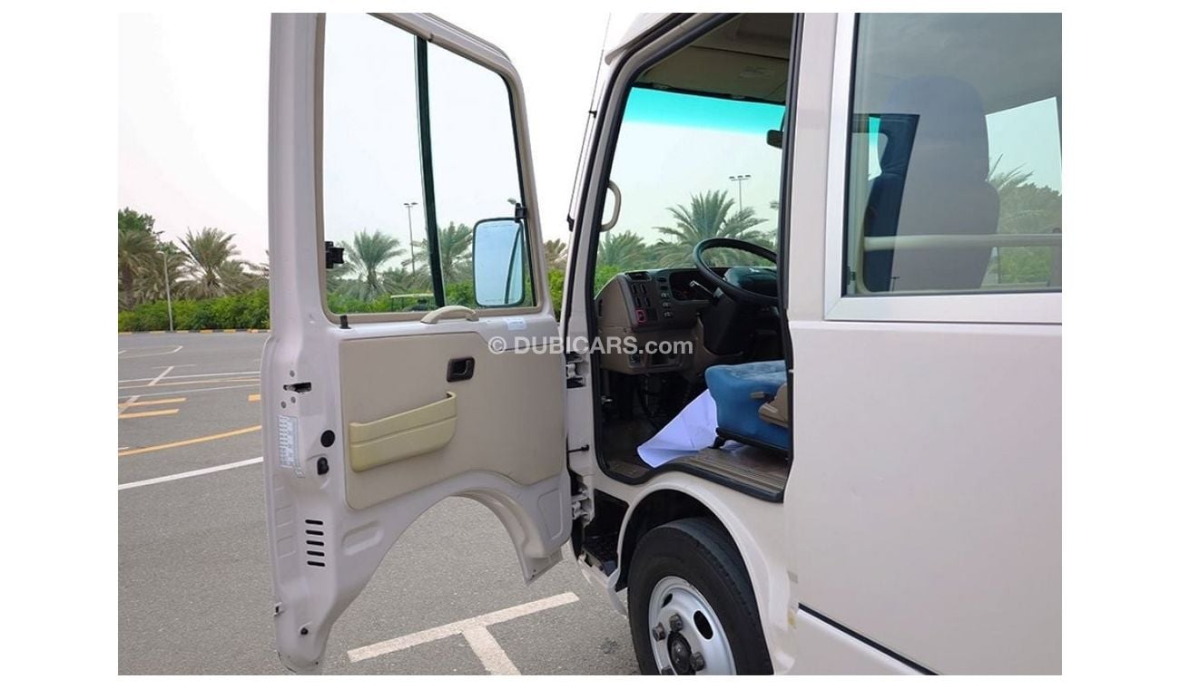Mitsubishi Rosa 2021 - 26 Seater Bus - M/T Diesel - Excellent Safety Features - GCC Specs - Book Now