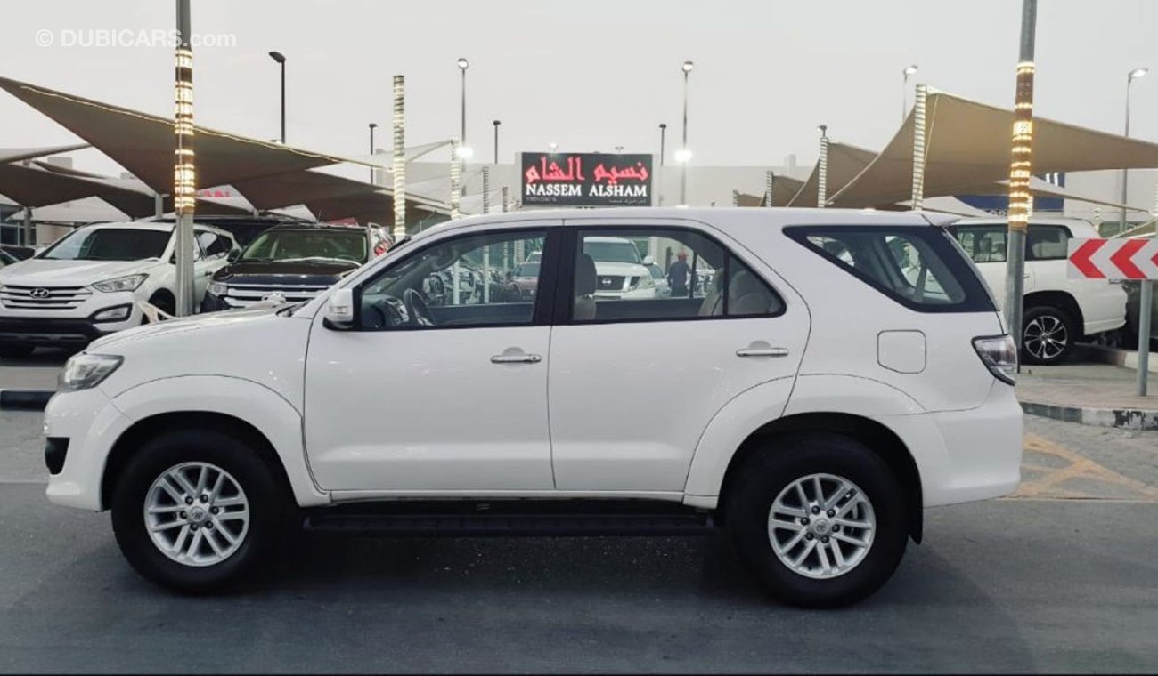 Toyota Fortuner TOYOTA FORTUNER 2015 V4