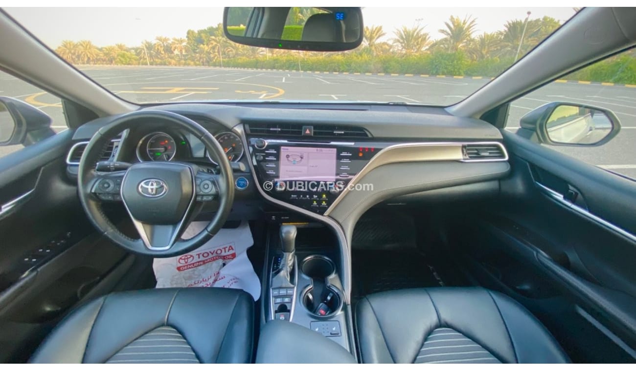 Toyota Camry Hybrid Full option