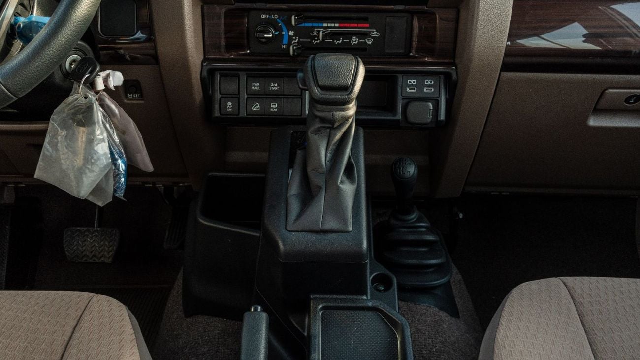 Toyota Land Cruiser 70 2025 Toyota Land Cruiser LC71 4.0L AT Petrol (White-Beige) Mid Option