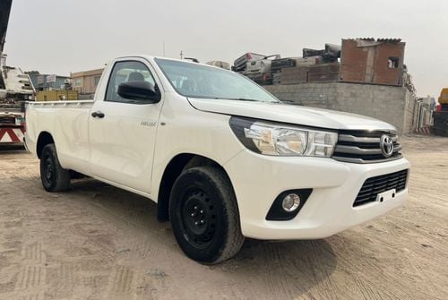 Toyota Hilux diesel 2.4 liter ,right hand drive ,manual gear 2wd