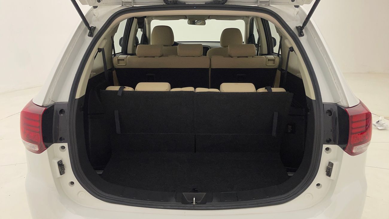 Mitsubishi Outlander GLS MID 2.4 | Zero Down Payment | Home Test Drive