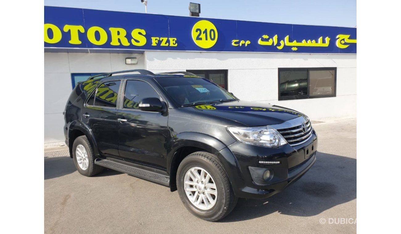 Toyota Fortuner 2.7 PETROL (4 CYLINDER)