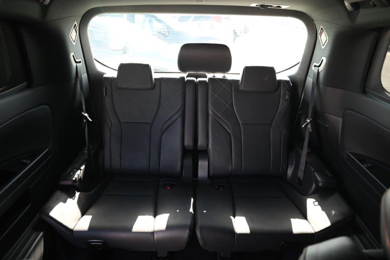 Toyota Alphard Hybrid 2.5L E-4WD 7-Seater AT