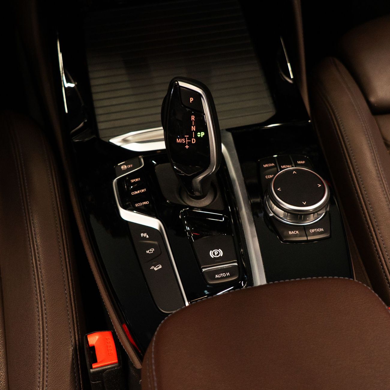 BMW X4 xDrive 30i Exclusive 3.0L AED 2,203 pm • 0% Downpayment • BMW X4 xDrive30i • 1 Year Warranty