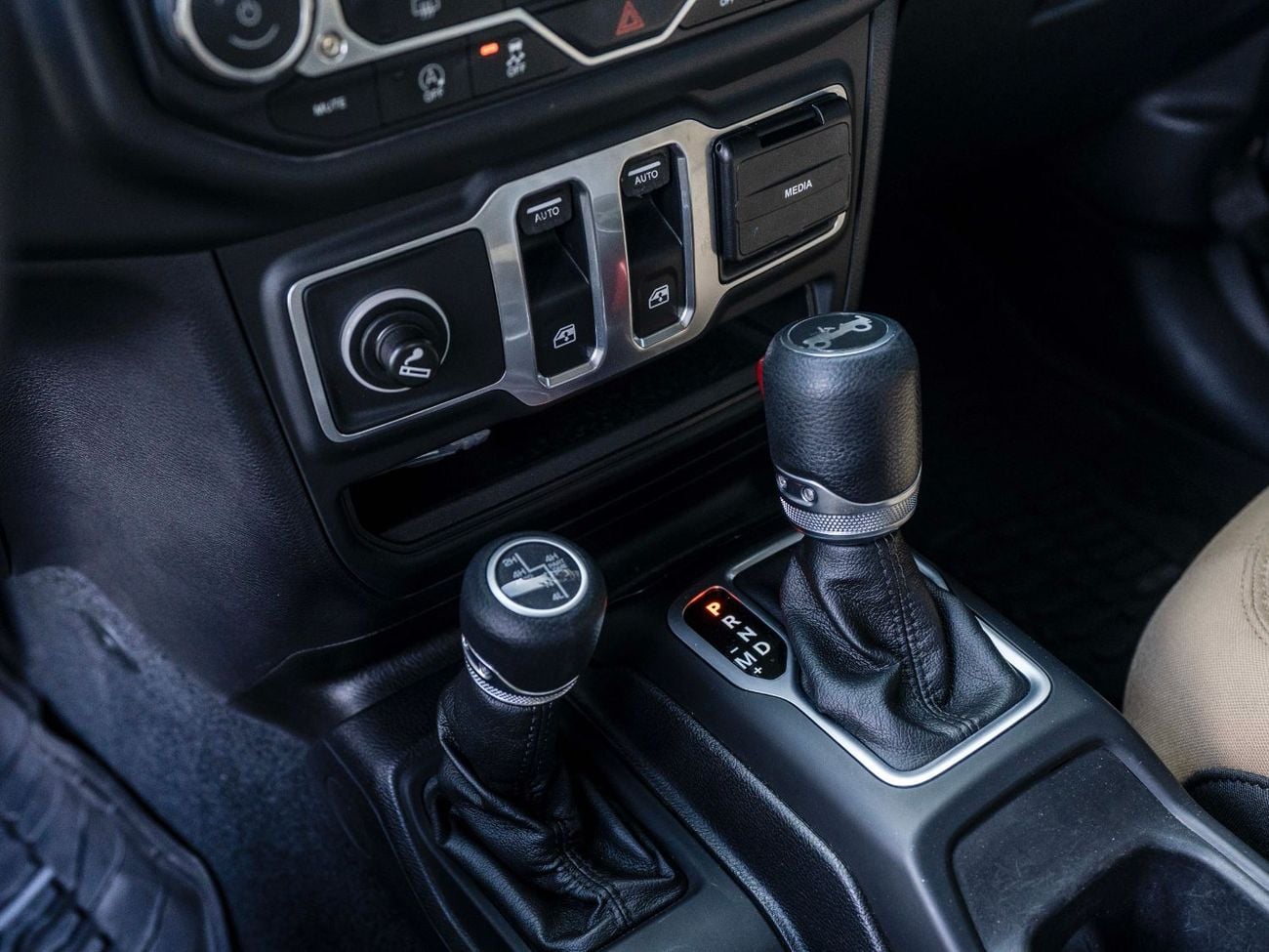 Jeep Wrangler Sport 3.6L A/T (4 Seater)