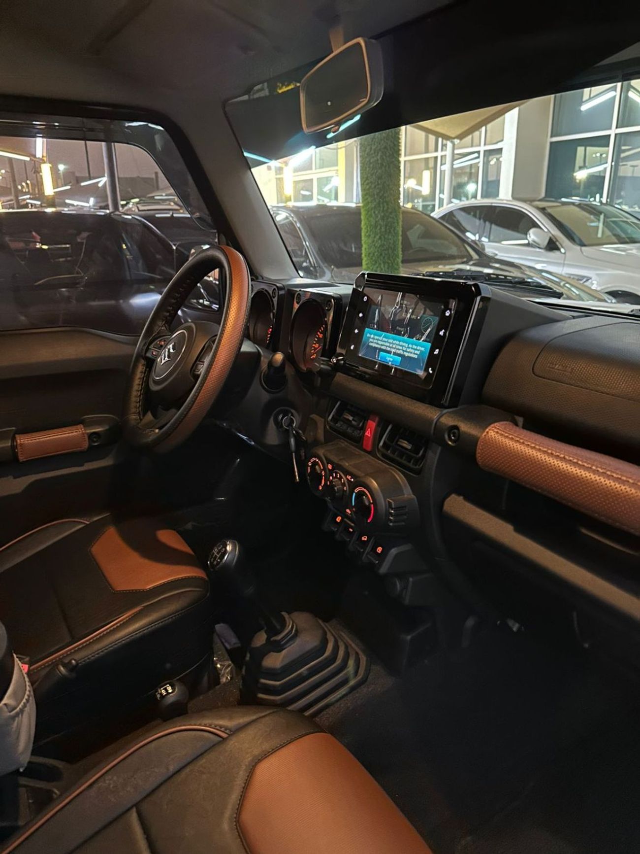 سوزوكي جيمني سوزوكى جيمينى 2025 فل ابشن جير عادى 4 ابواب تشييكات وكاله تحت الضمان صبغ وكالة