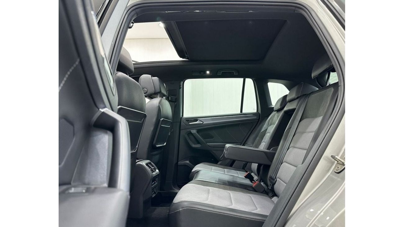 فولكس واجن تيجوان 2020 Volkswagen Tiguan R-Line 4Motion, Warranty, Full Service History, Low Kms, GCC