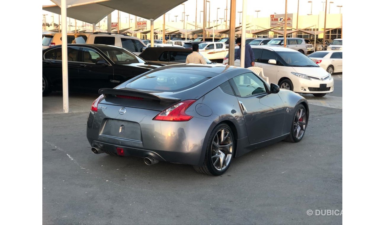 Nissan 370Z NissanZ370 model 2016 GCC car prefect condition one owner 2keys