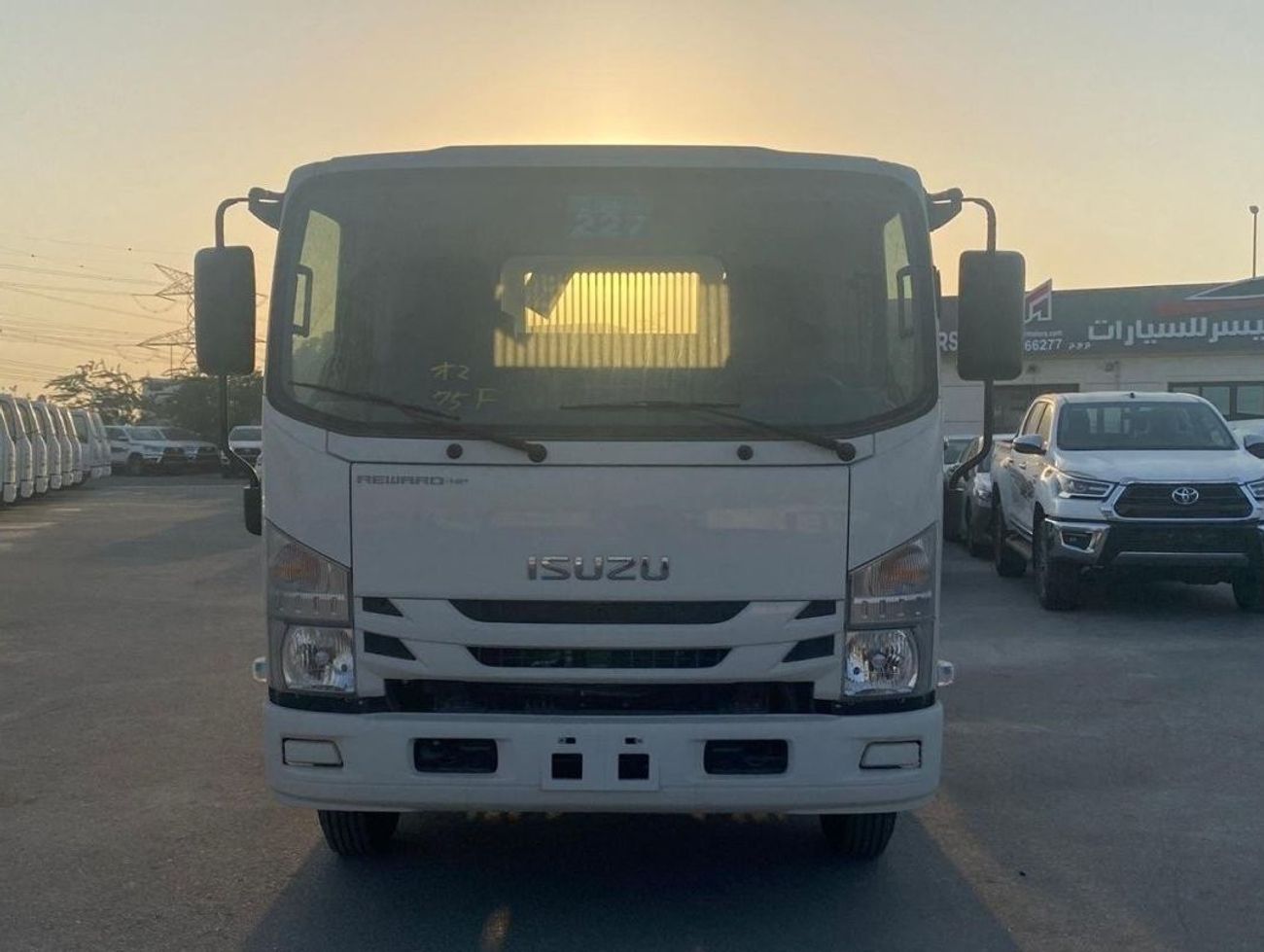 Isuzu NPR Dump Truck 4 Ton