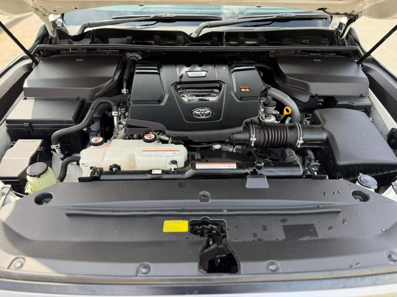 تويوتا لاند كروزر GXR 3.5L