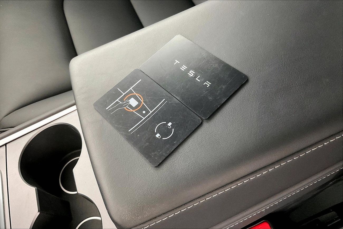 بورش تايكان 4S | عرض العيد الحصري | خالية من أضرار الفيضانات